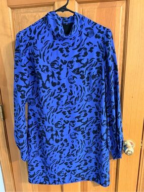 Women's Blue and Black Animal-Print Long Sleeve Dress